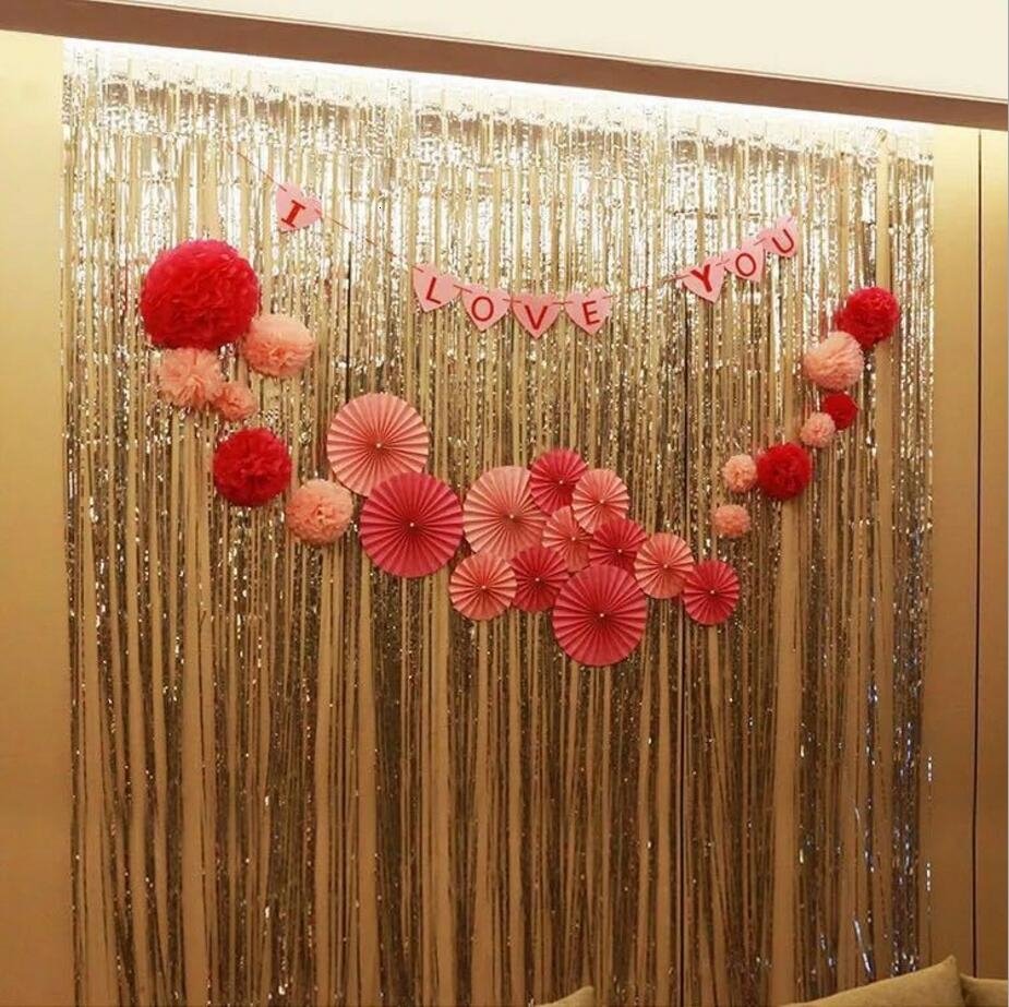 Украсить стену дождиком