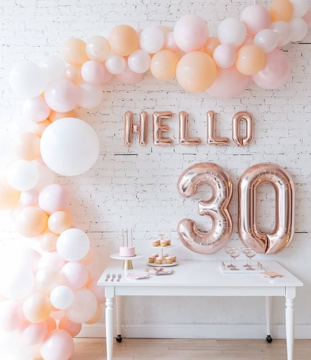 Украшение зала на 18 лет