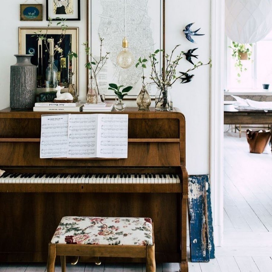 Фотозона с пианино