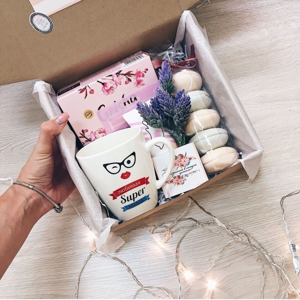 Подарки в коробках