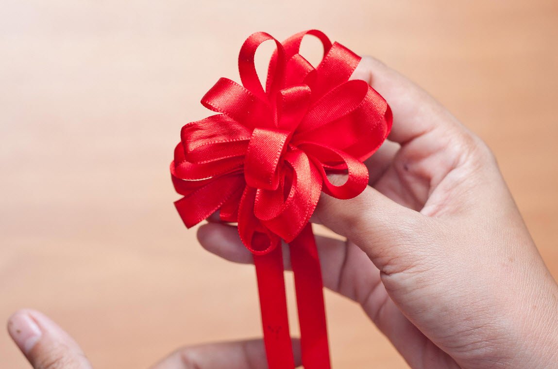 Как красиво завязать бантик