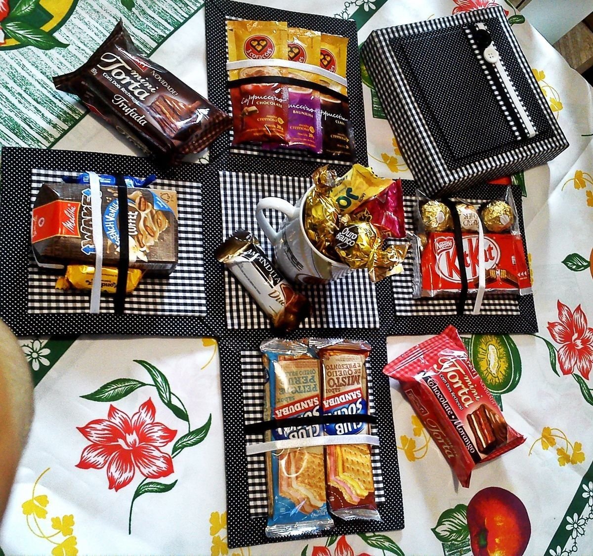 Коробка со сладостями