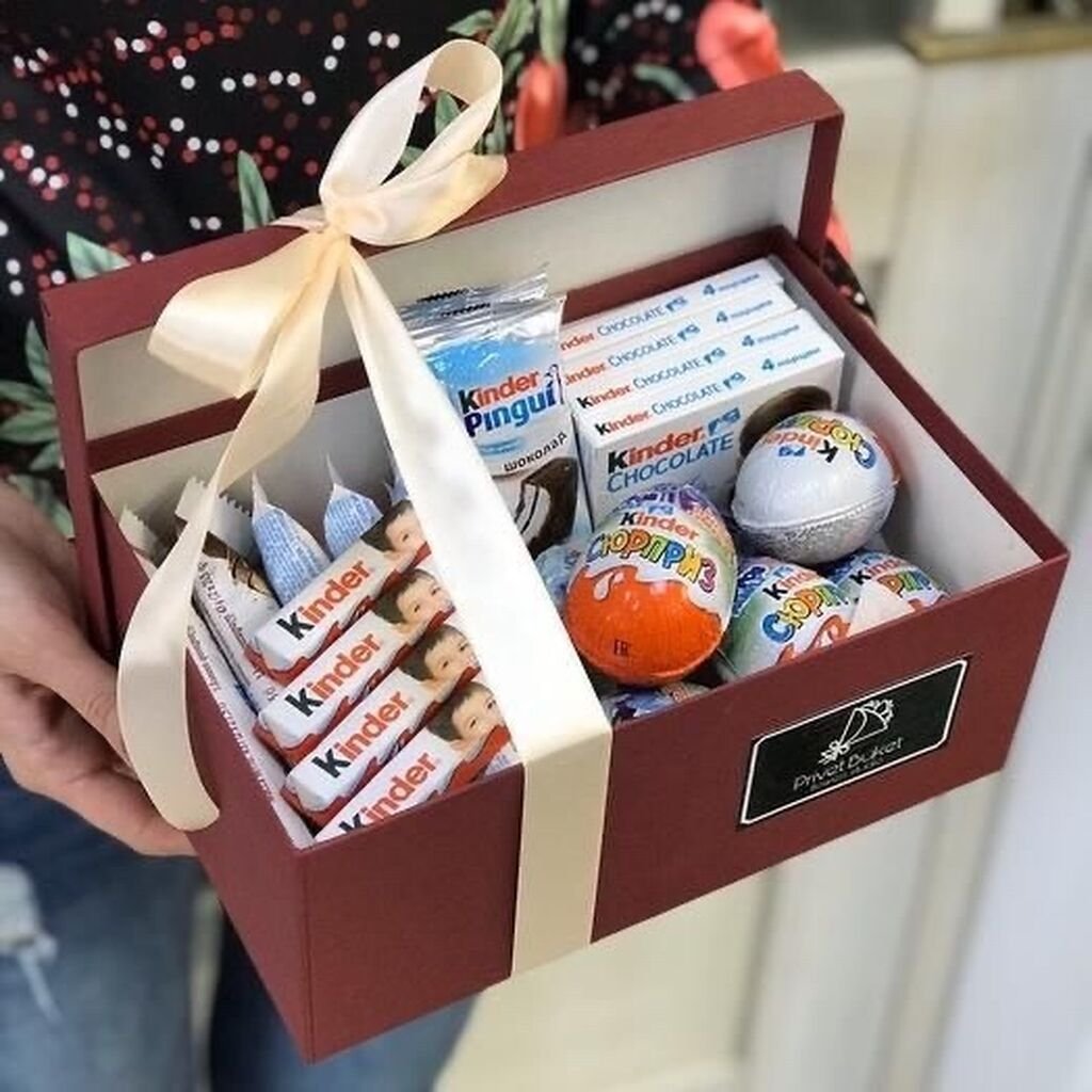 Коробочка со сладостями