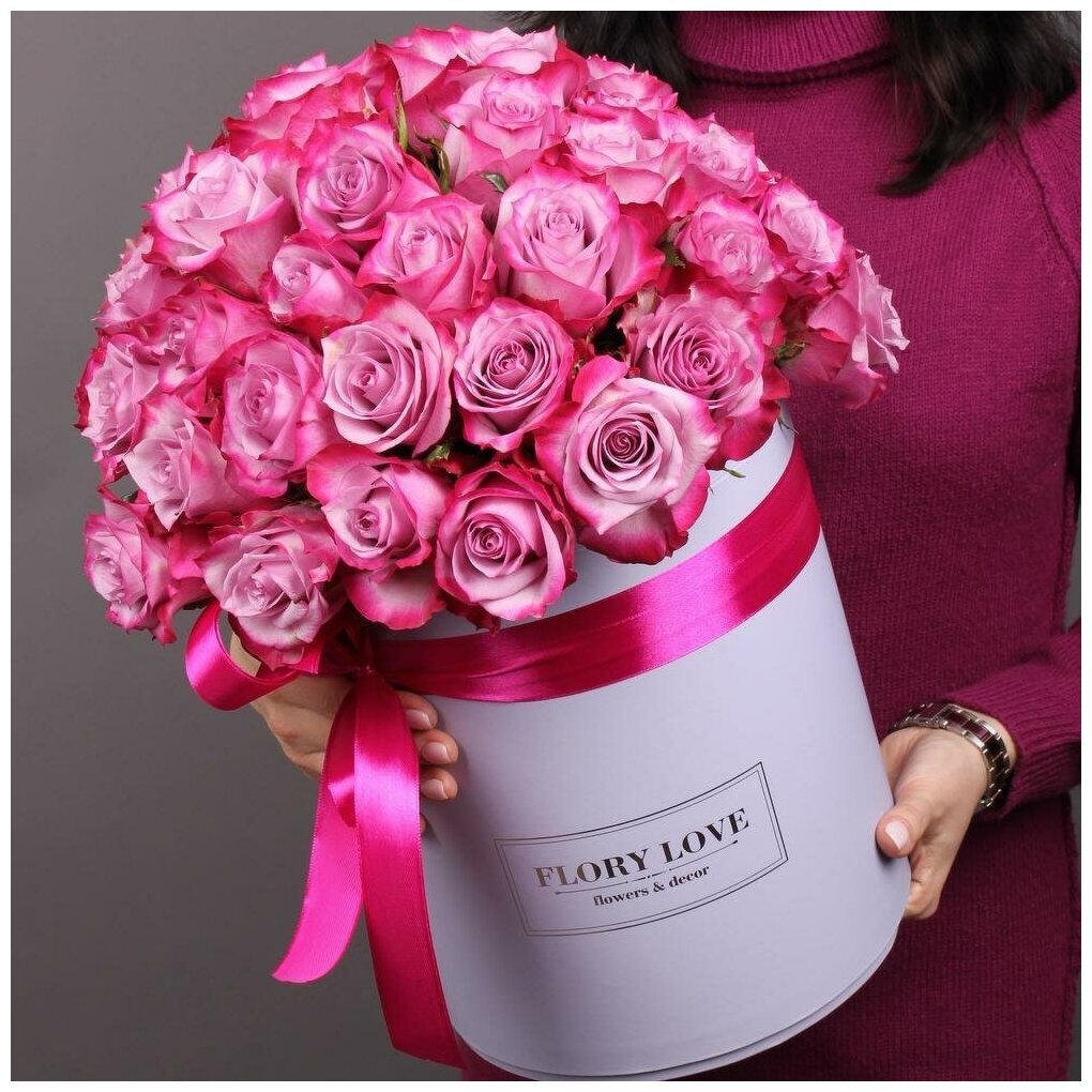 Шоколадные розы в шляпной коробке