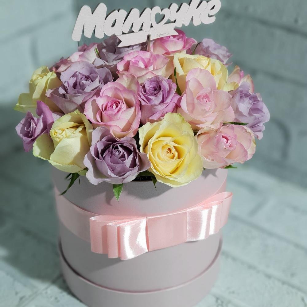 Розы в шляпных коробках