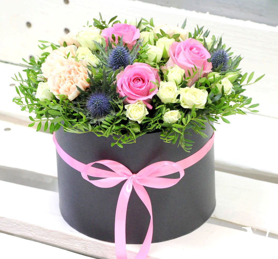 Цветы в коробке