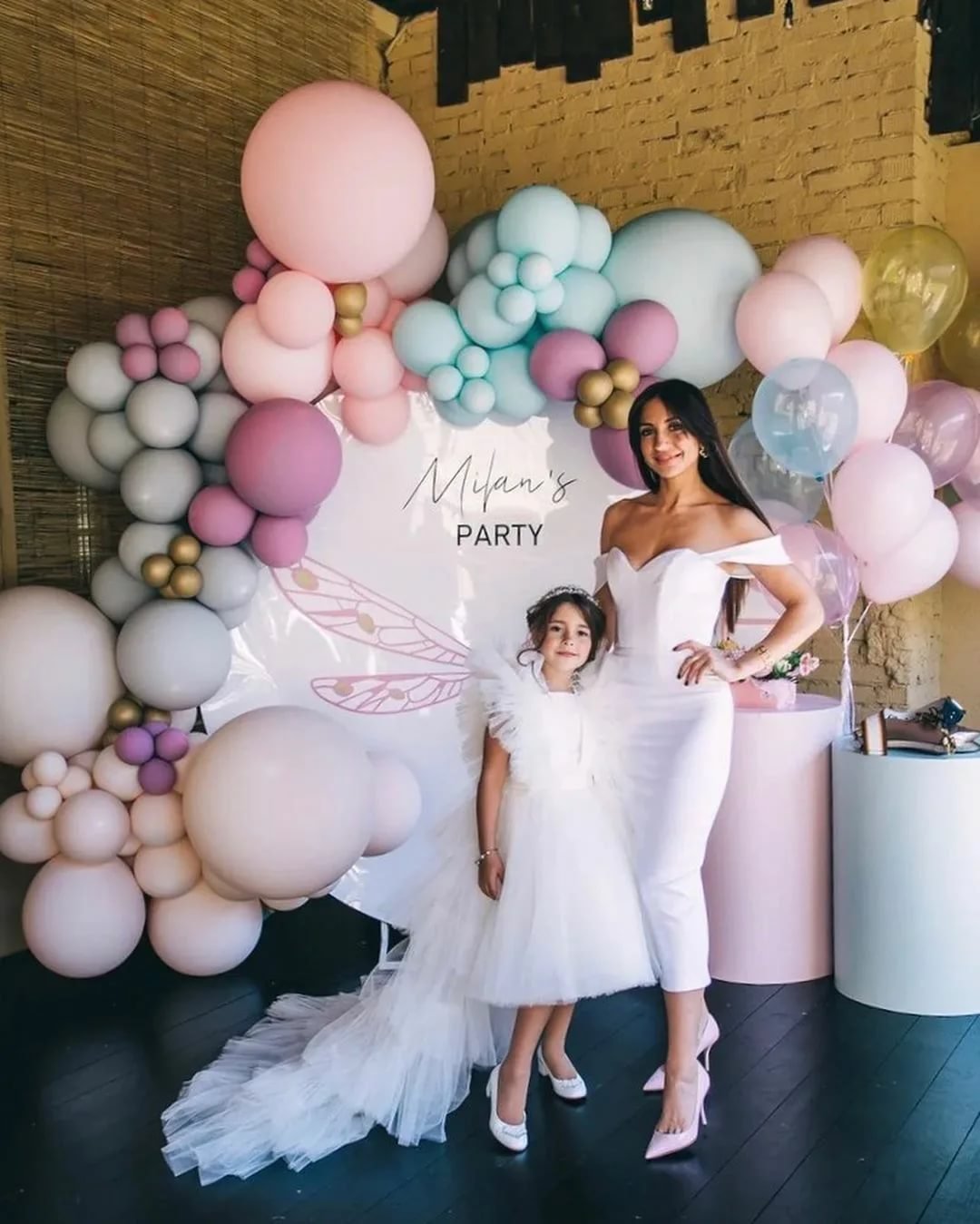 Новогоднее украшение шарами воздушными