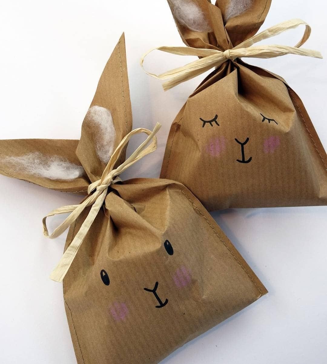 Подарок в крафтовой бумаге