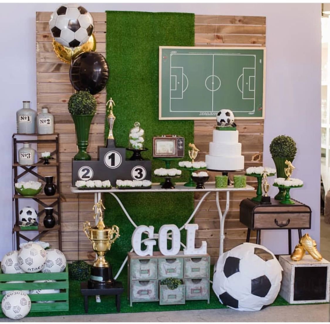 Фотозона для мальчика футбол