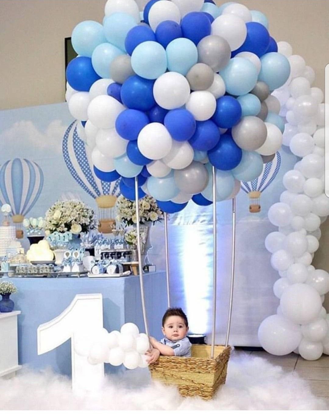 Круглая фотозона на годик девочке