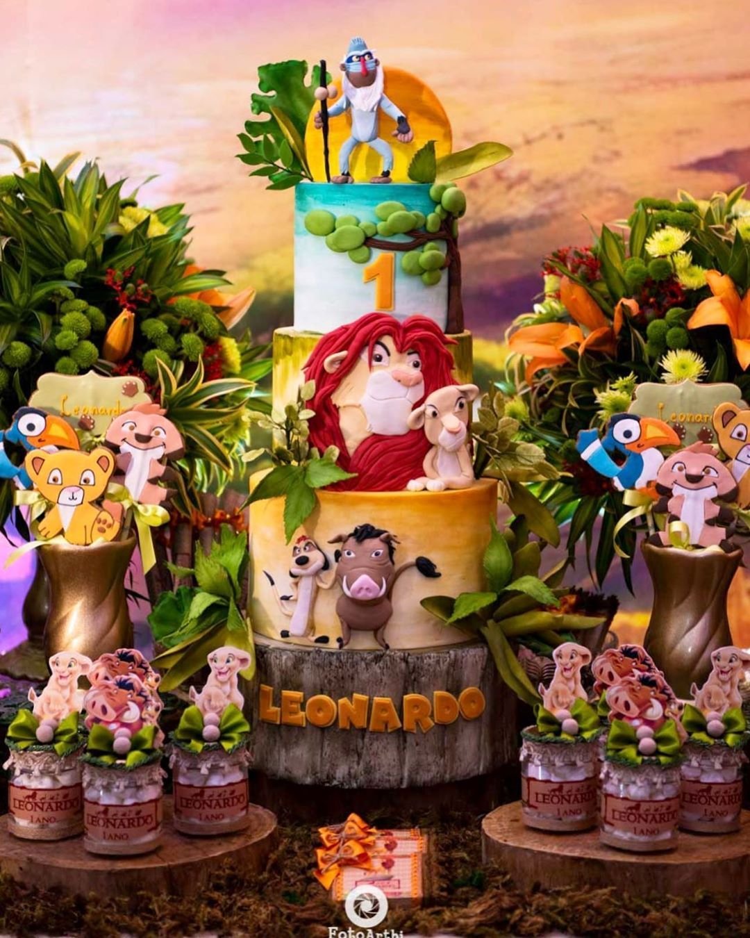 Круглая фотозона сафари