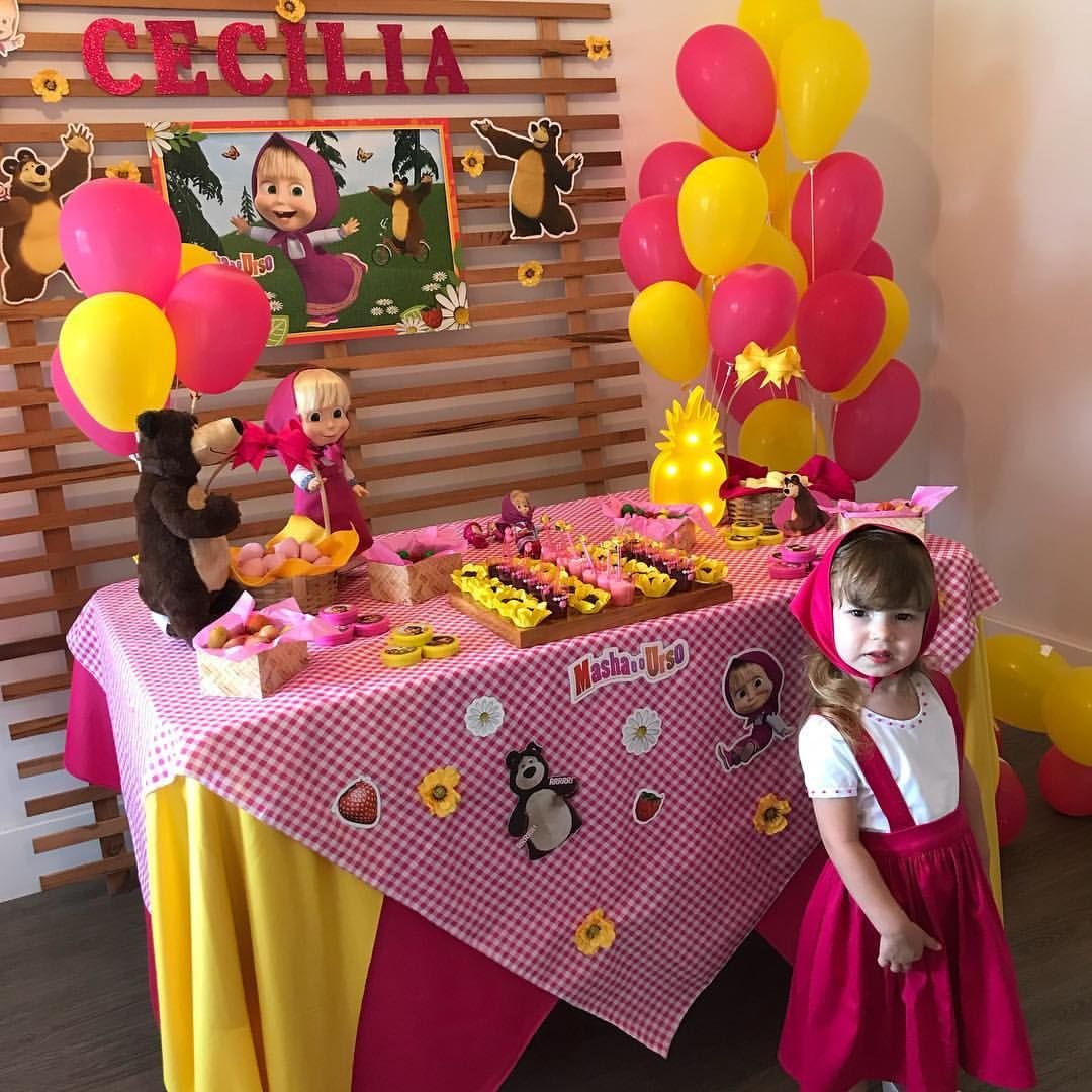 Фотозона в стиле Маша и медведь