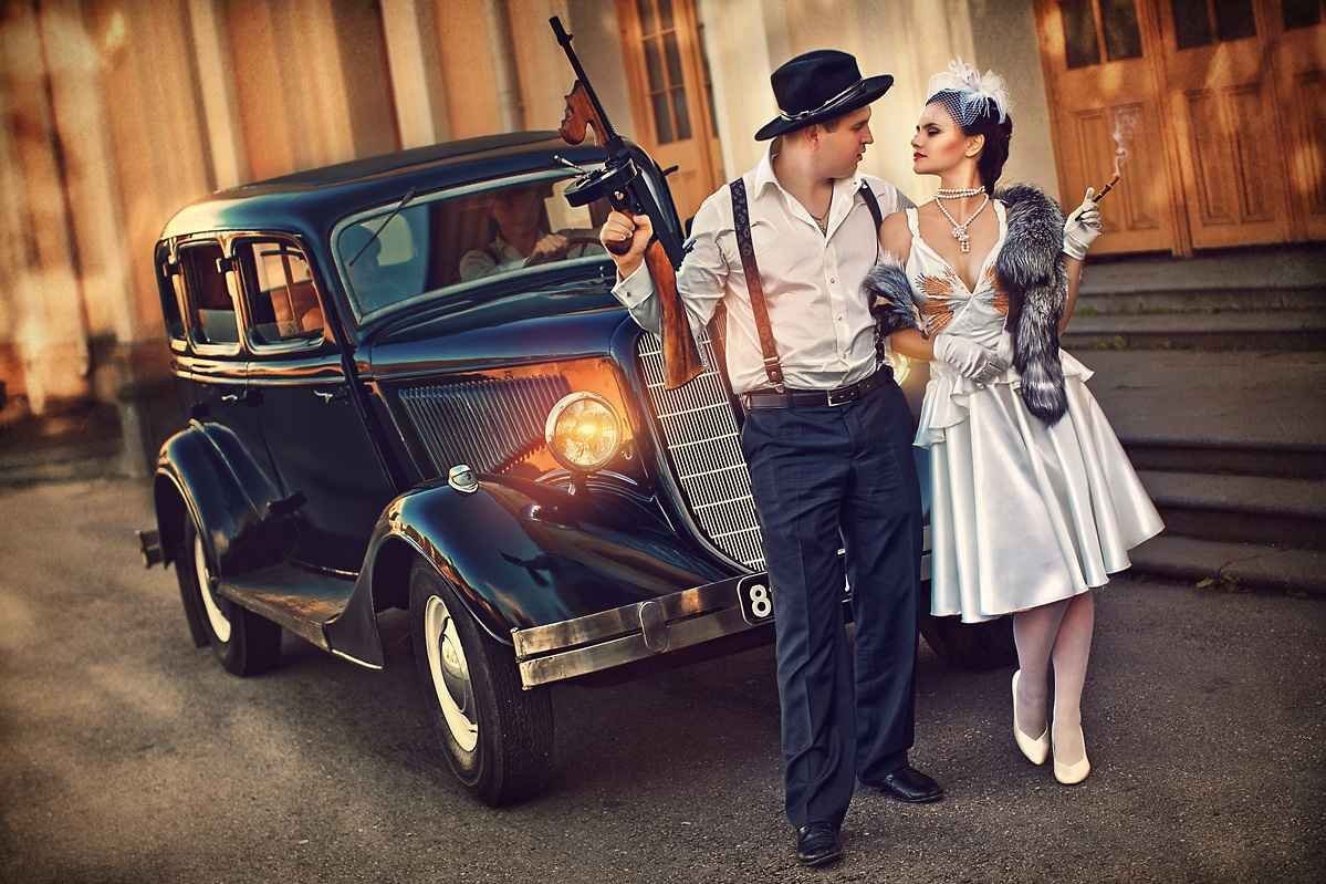 Фотозона для вечеринки в стиле гангстеров