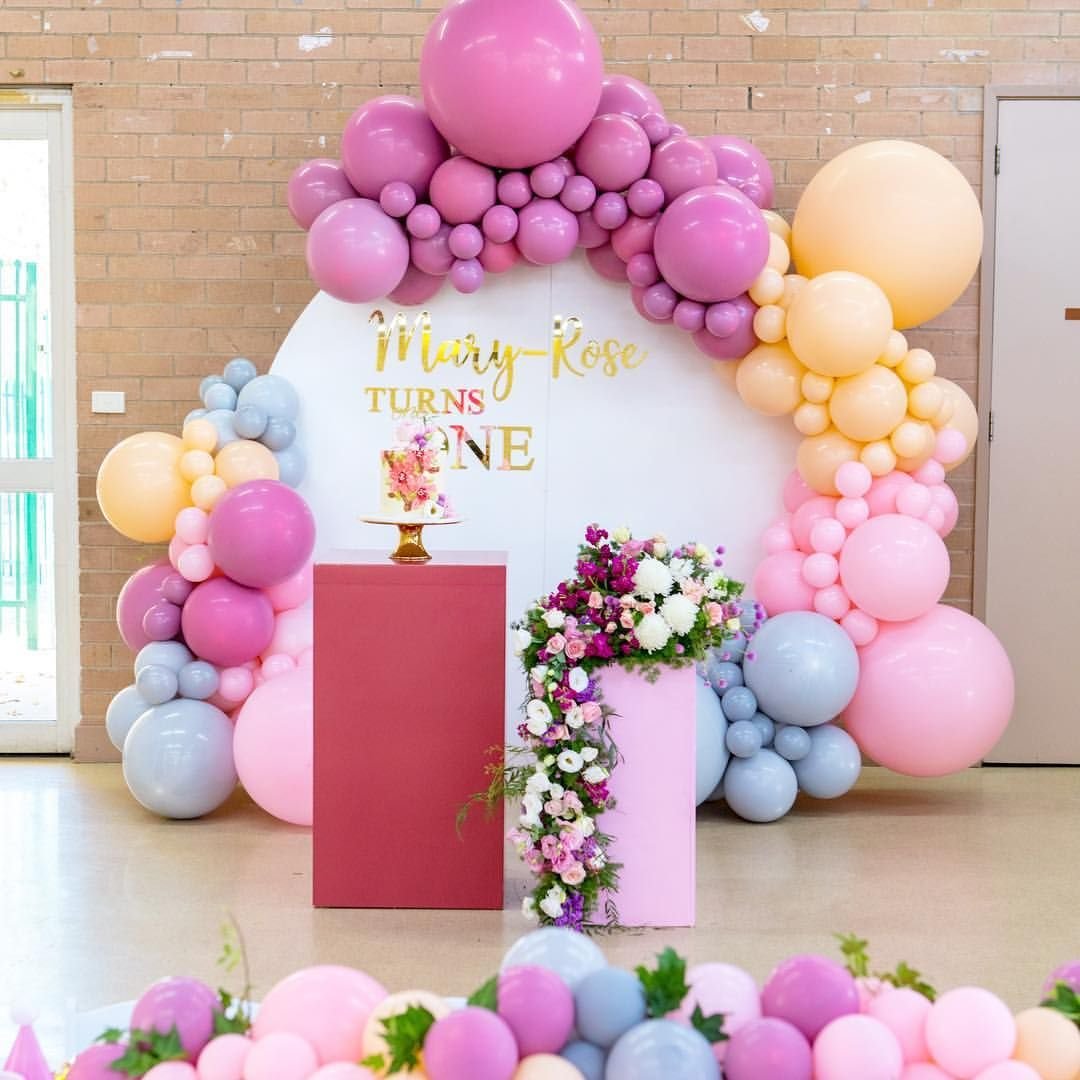 Украшение шариками