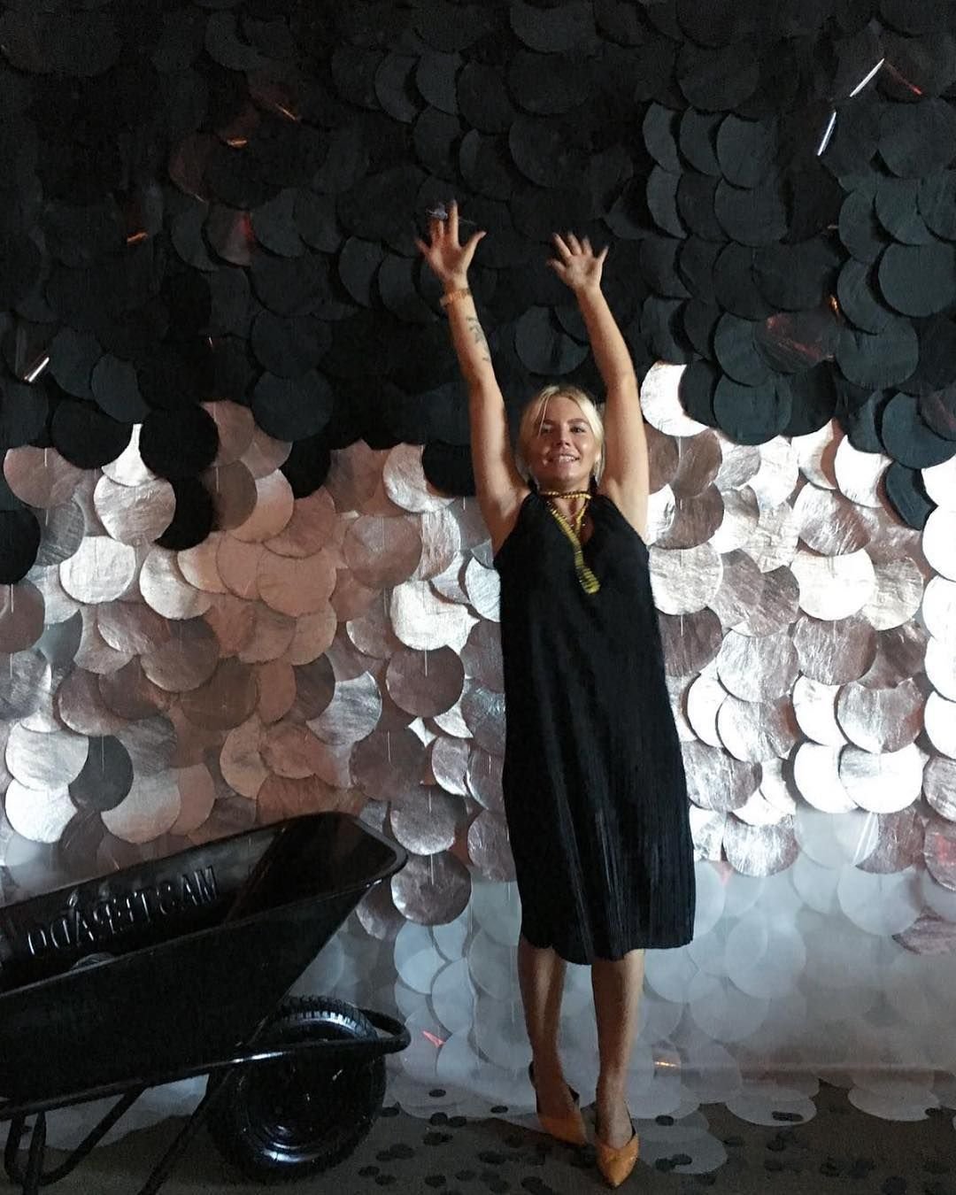 Панели из пайеток для фотозоны