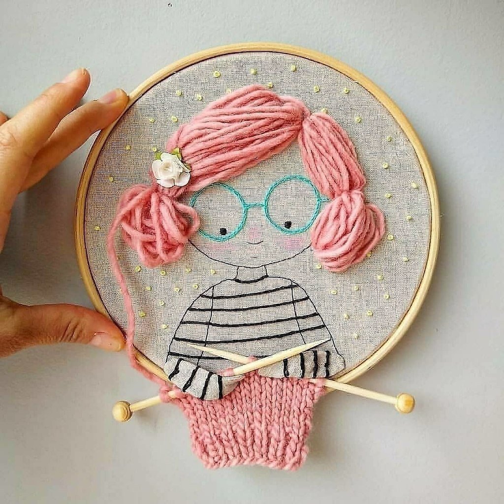 Объемная вышивка на пяльцах