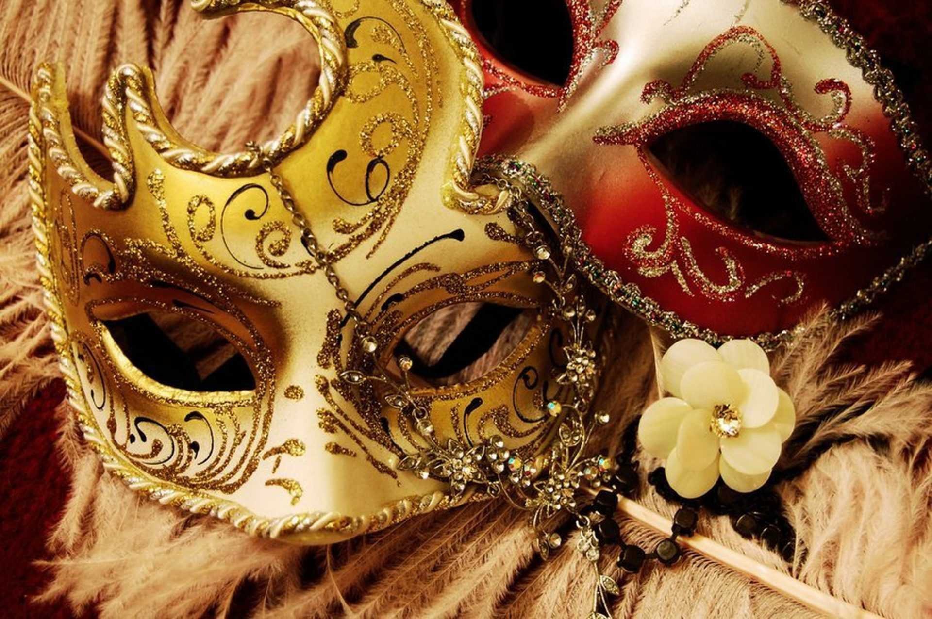 Маска на английском языке. Маскарадная маска. Красивые карнавальные маски. Бал маскарад. Маска для карнавала.