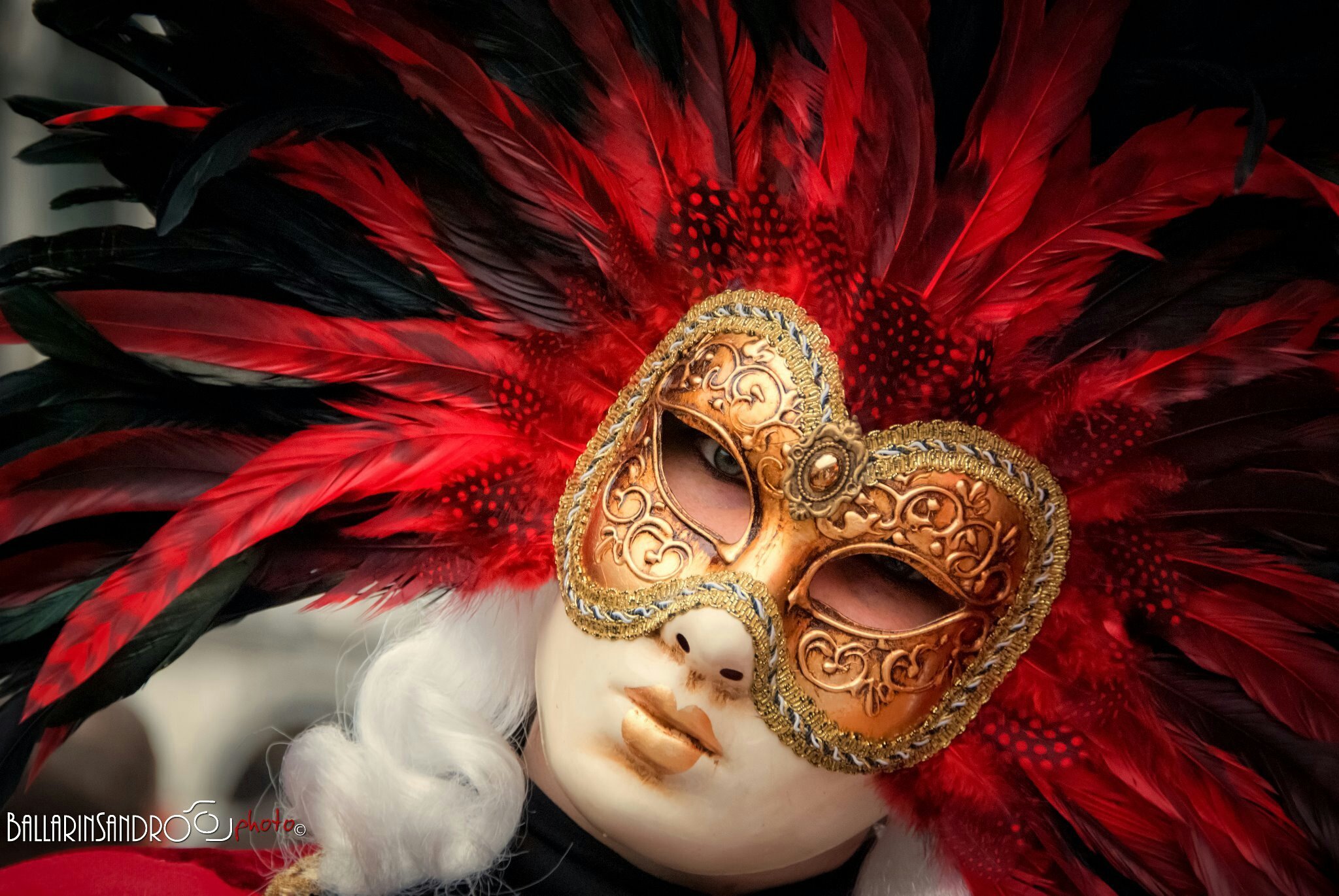 Самая красивая маска. Венецианская маска Маттачино. Маски венецианские карнавальные. Маска карнавальная женская. Очень красивая маска.