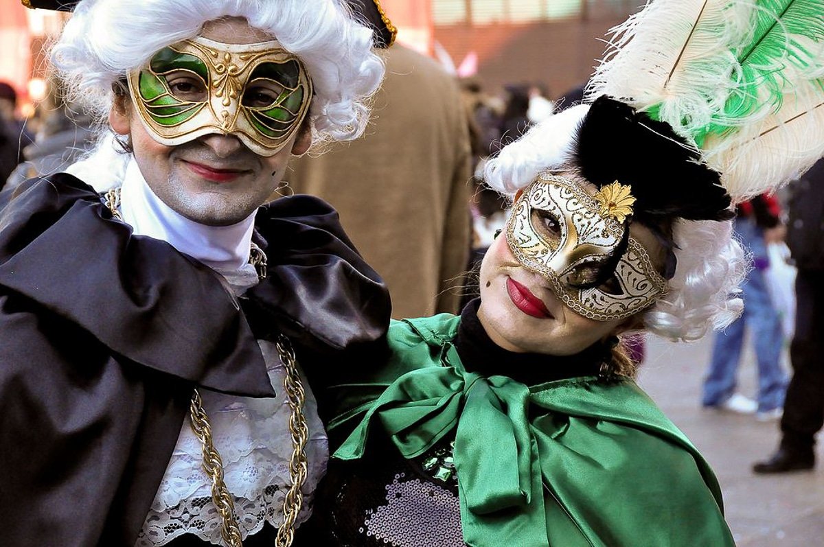 Сценарии карнавала. Венецианский карнавал Коломбина. Венеция маски карнавал Коломбина. Венецианский карнавал костюм Коломбины. Маска Коломбина венецианская.