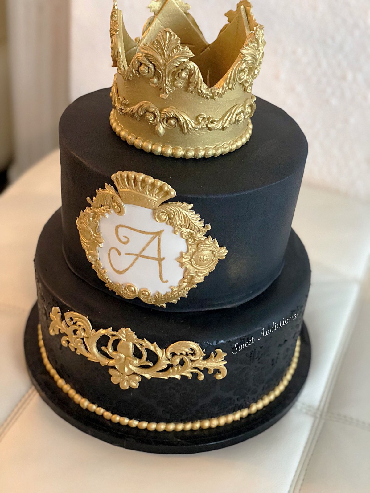 Торт с короной