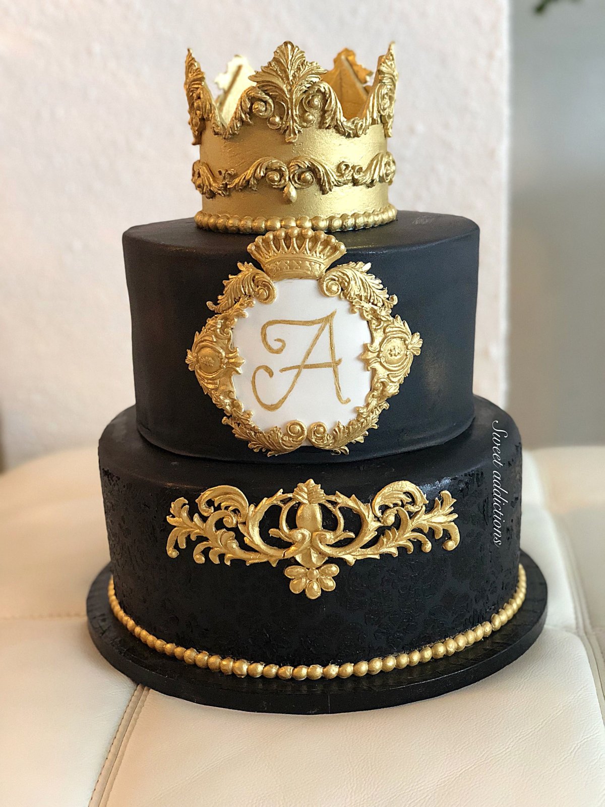 Торт с короной