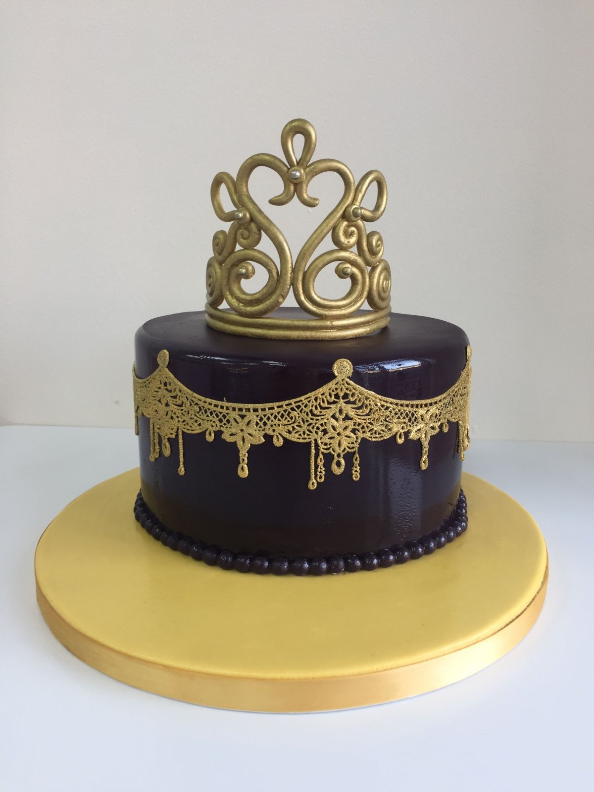 Торт с короной для мужчины