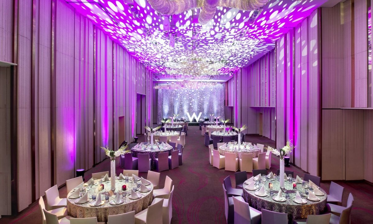 Дизайнерские украшения банкетного зала