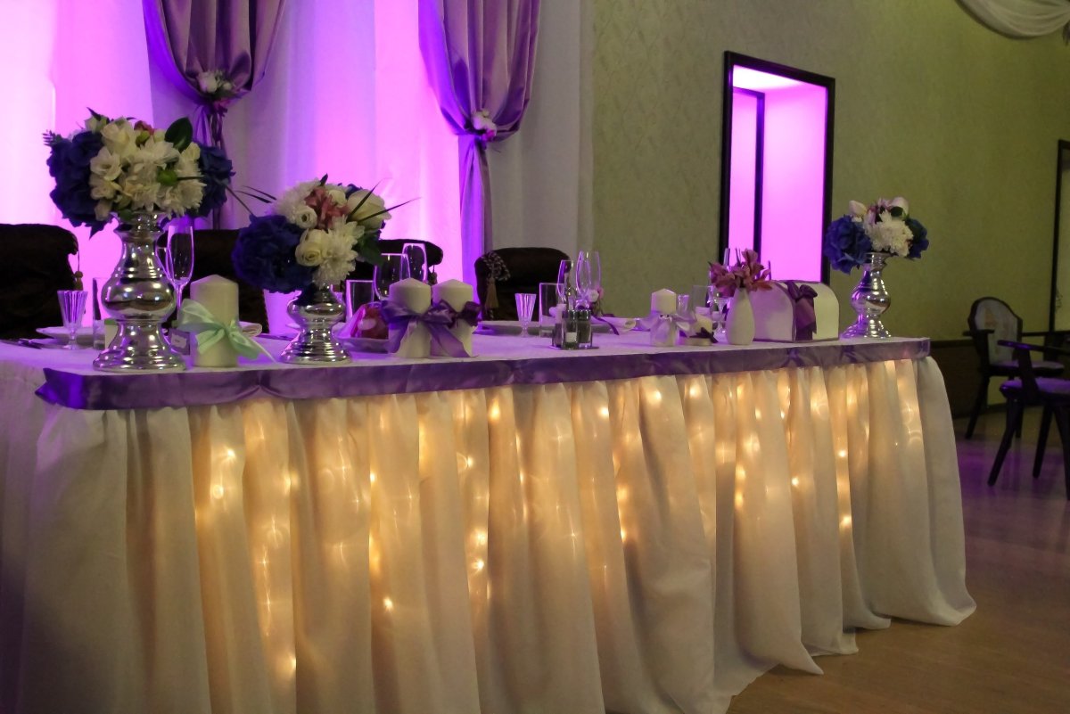 Стол молодоженов с подсветкой
