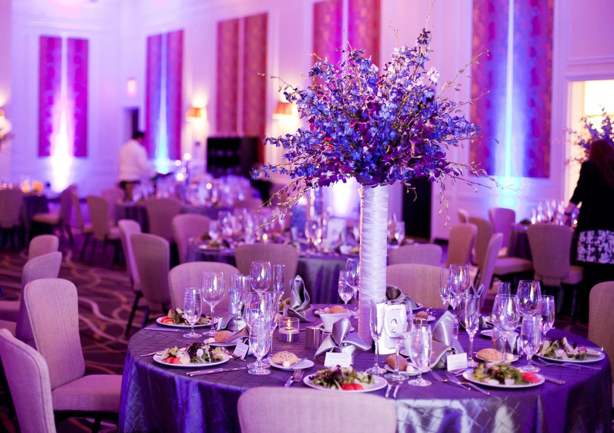 Свадьба в бело фиолетовом цвете