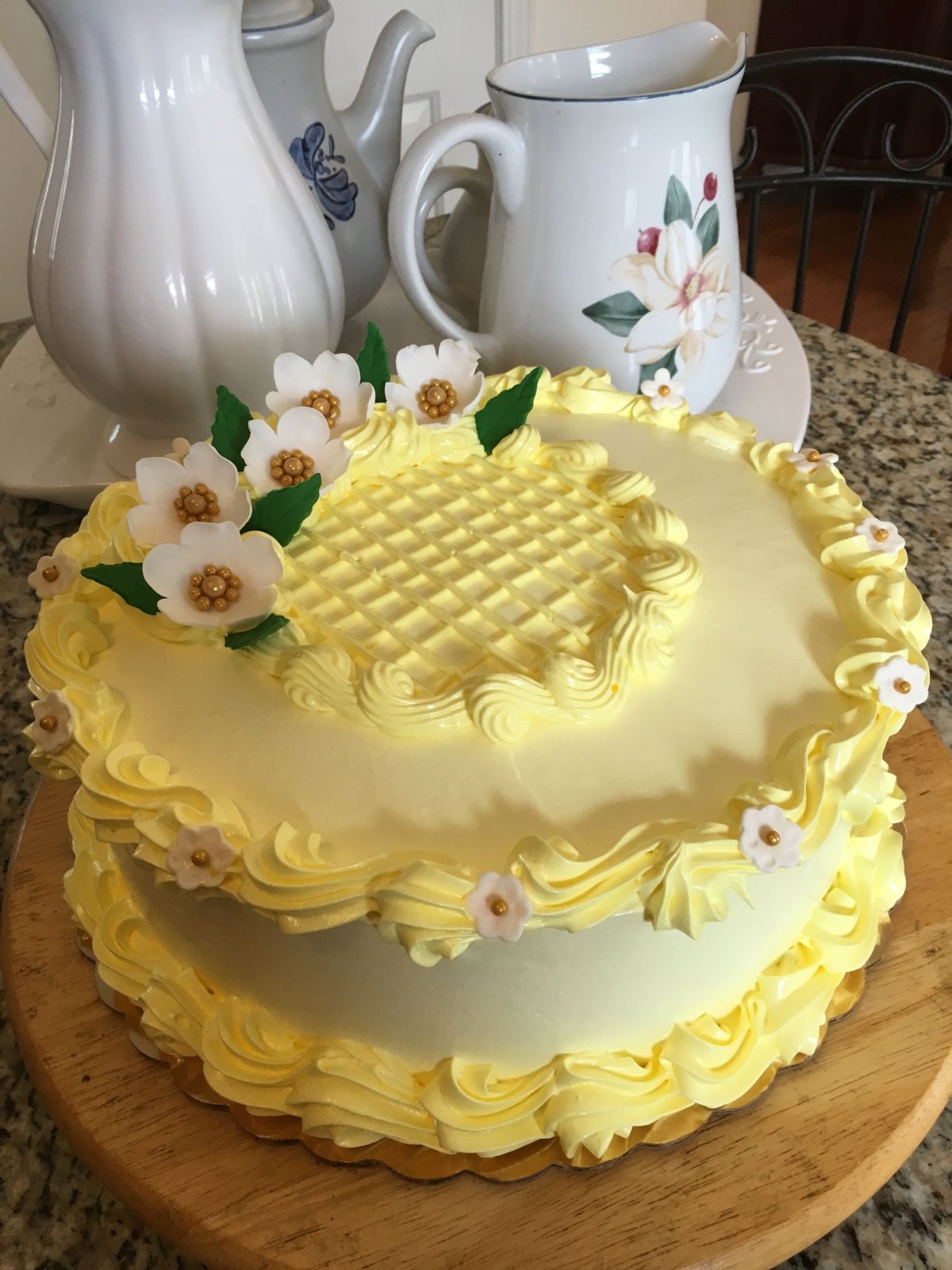 Украшение торта кремом