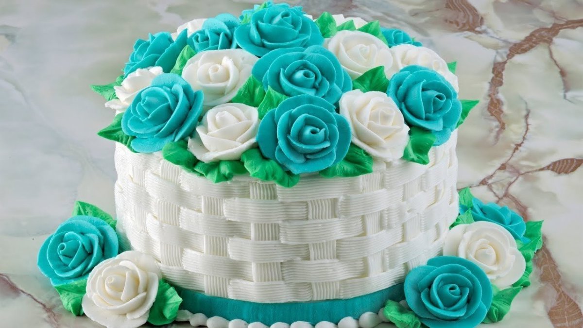 Торт с розами из крема