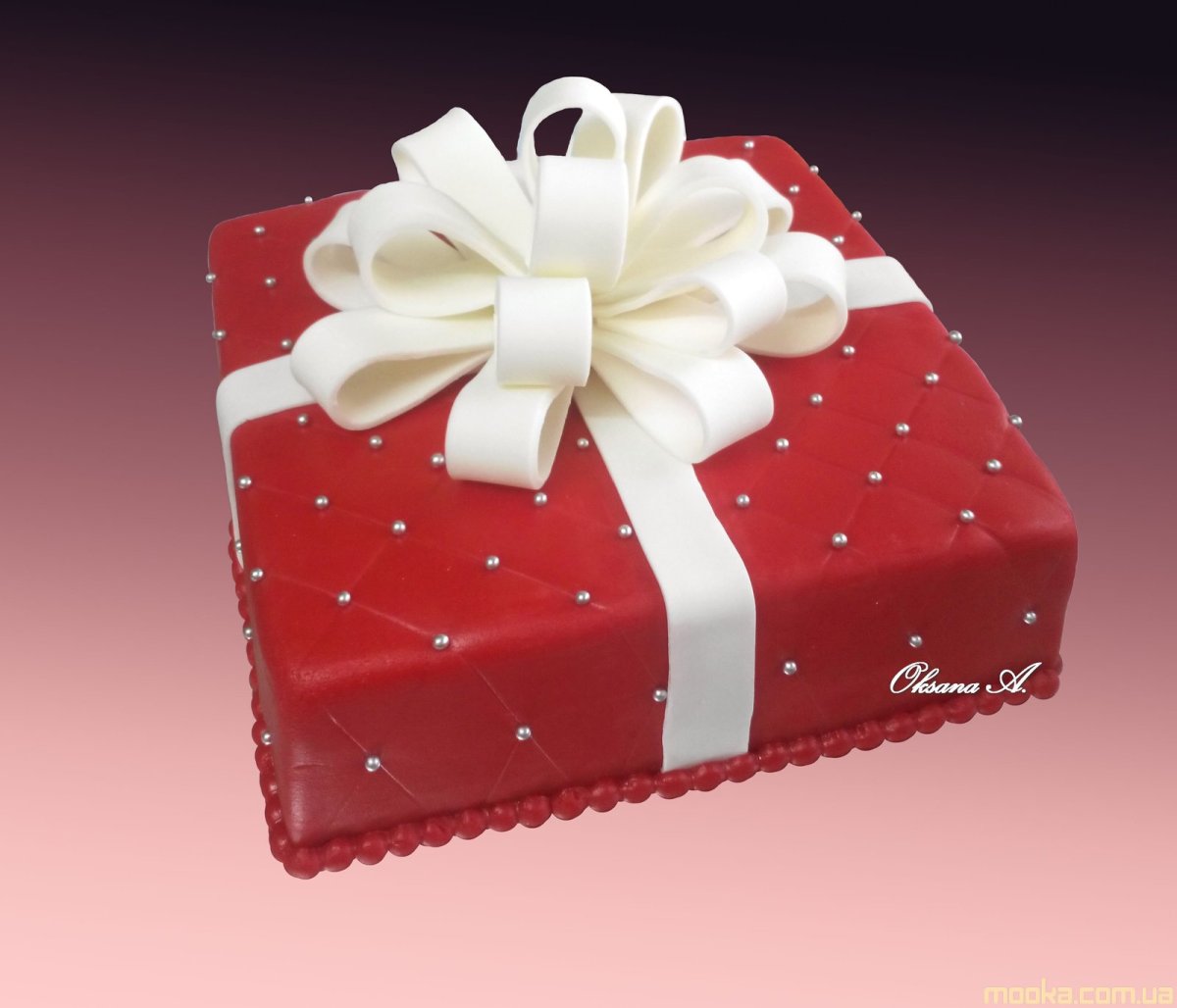 Торт с мастичным бантом