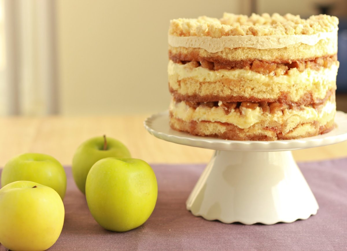 Торт яблоко
