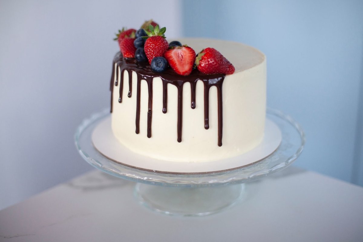 Торт молочная девочка с прослойкой конфи