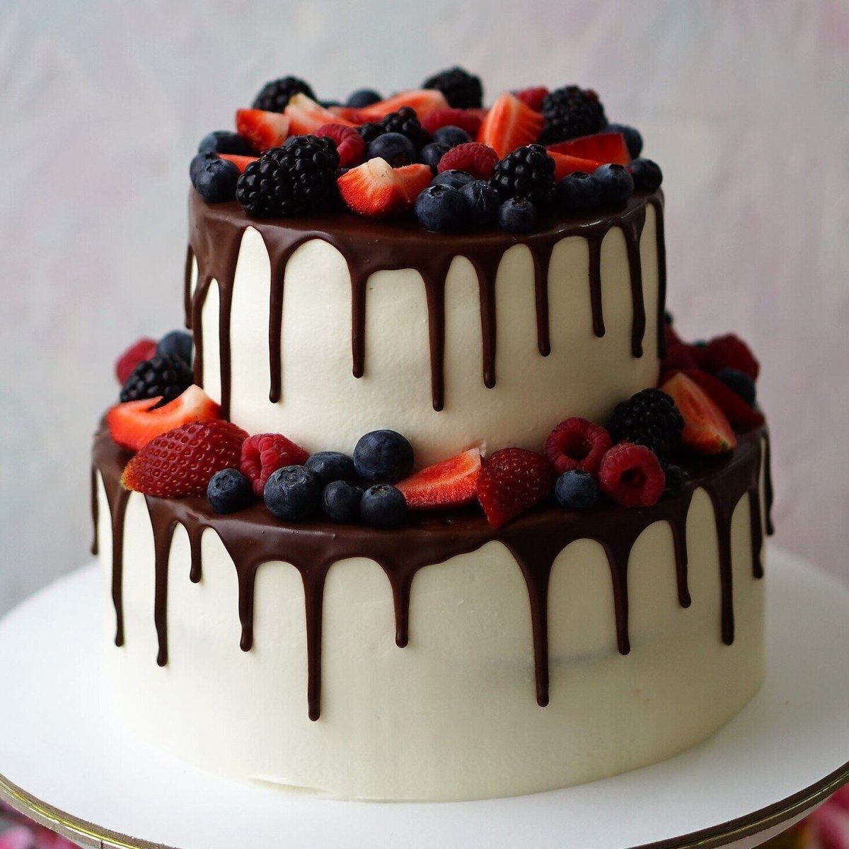 Двухъярусный торт без мастики