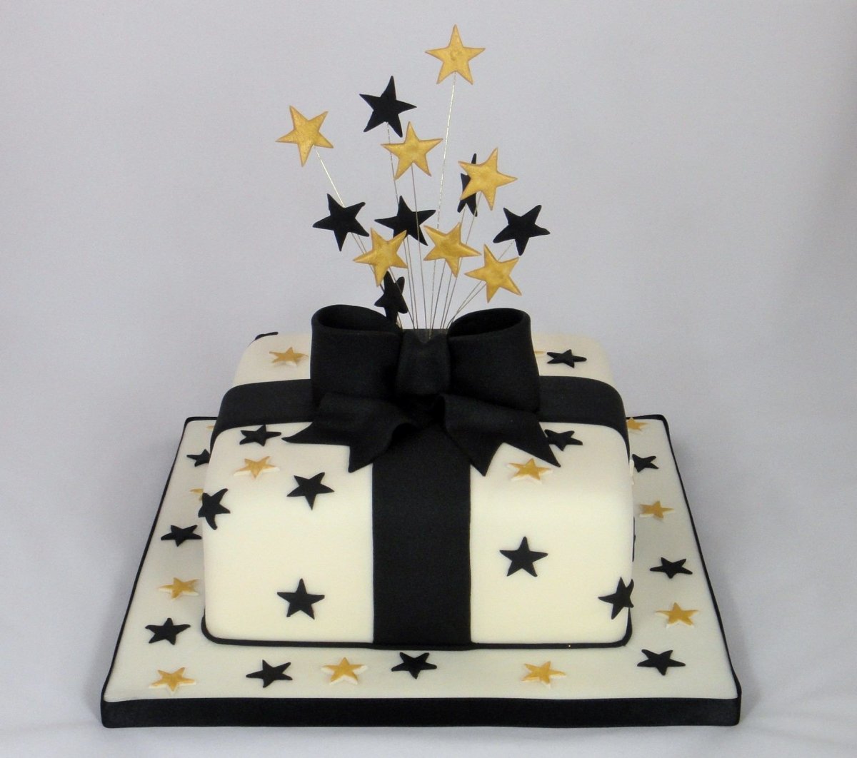 Квадратный торт для мальчика