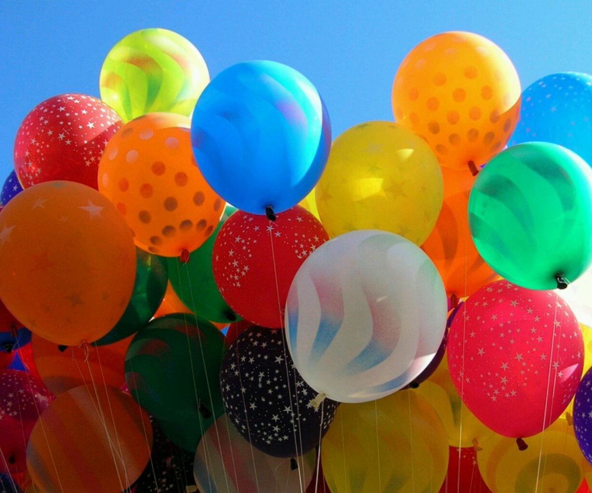 Воздушные шары в небе