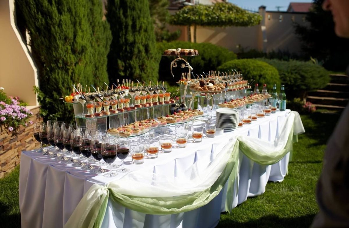 Фуршетный стол