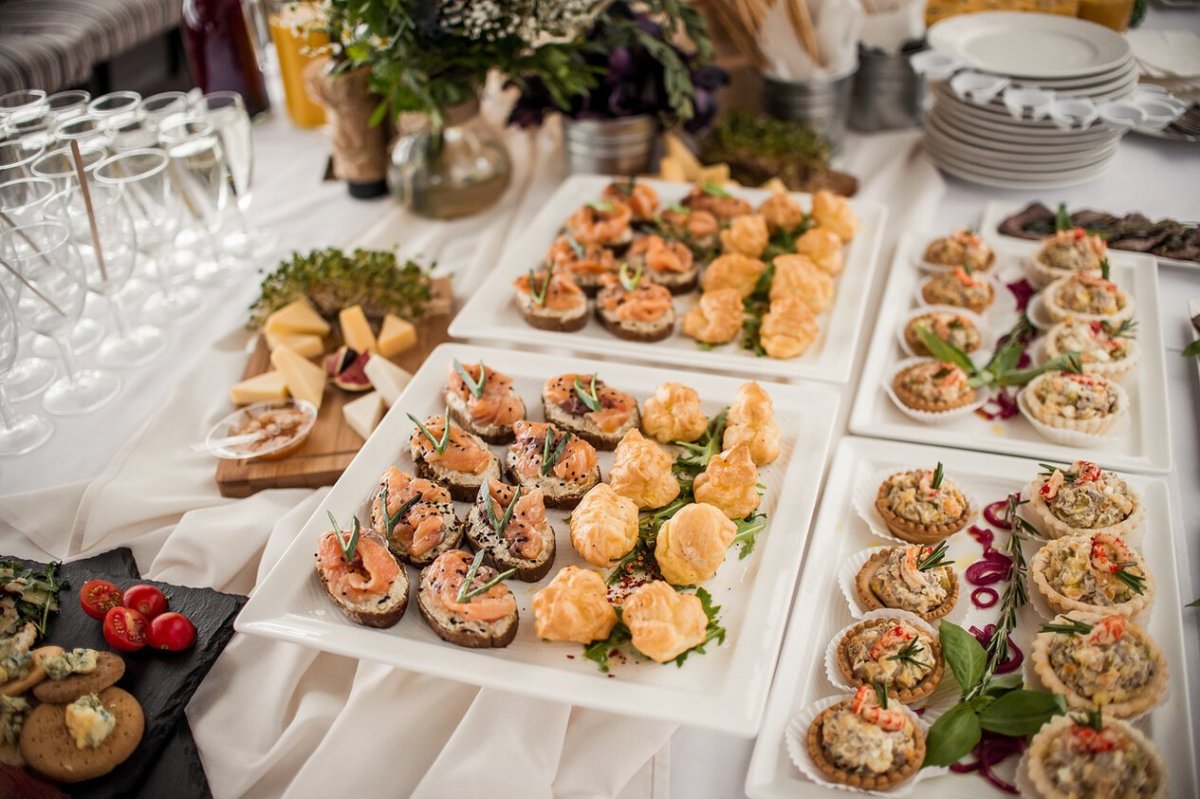 Фуршет на теплоходе