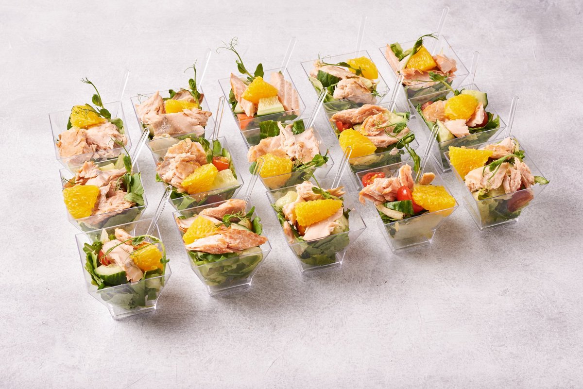 Канапе лосось каперсами