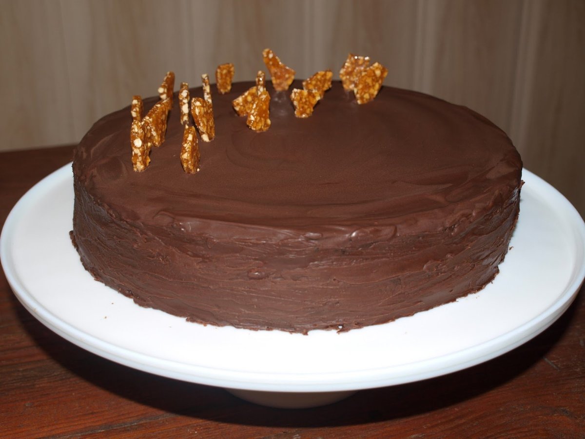 Украшение торта виноградом