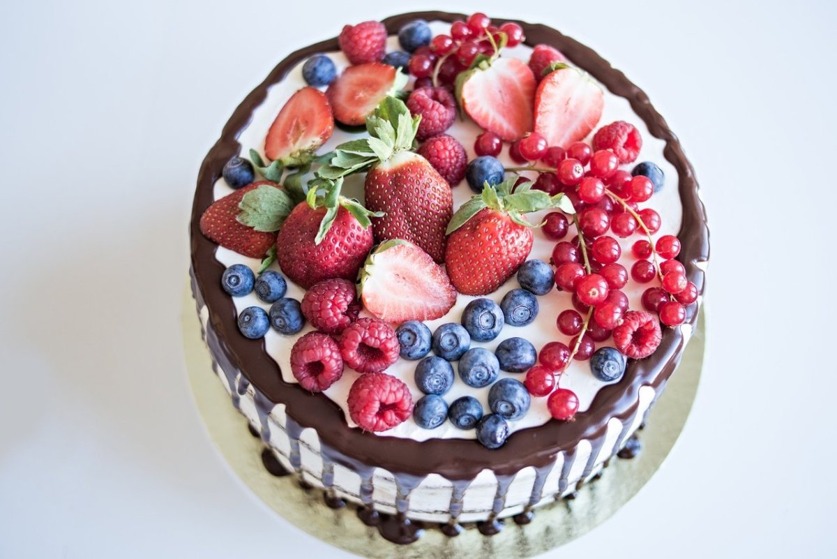 Низкокалорийный ягодный торт
