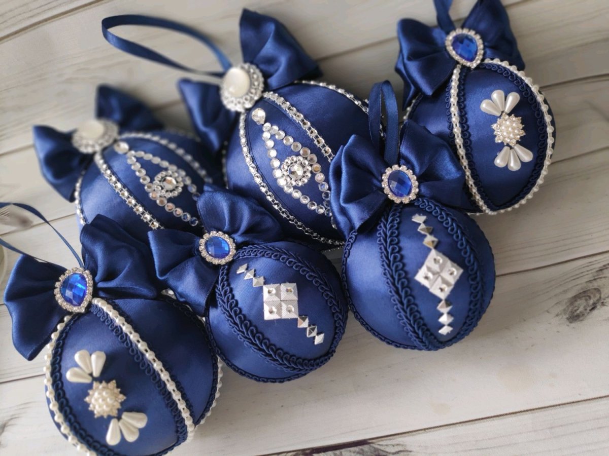 Новогодние игрушки ручной работы