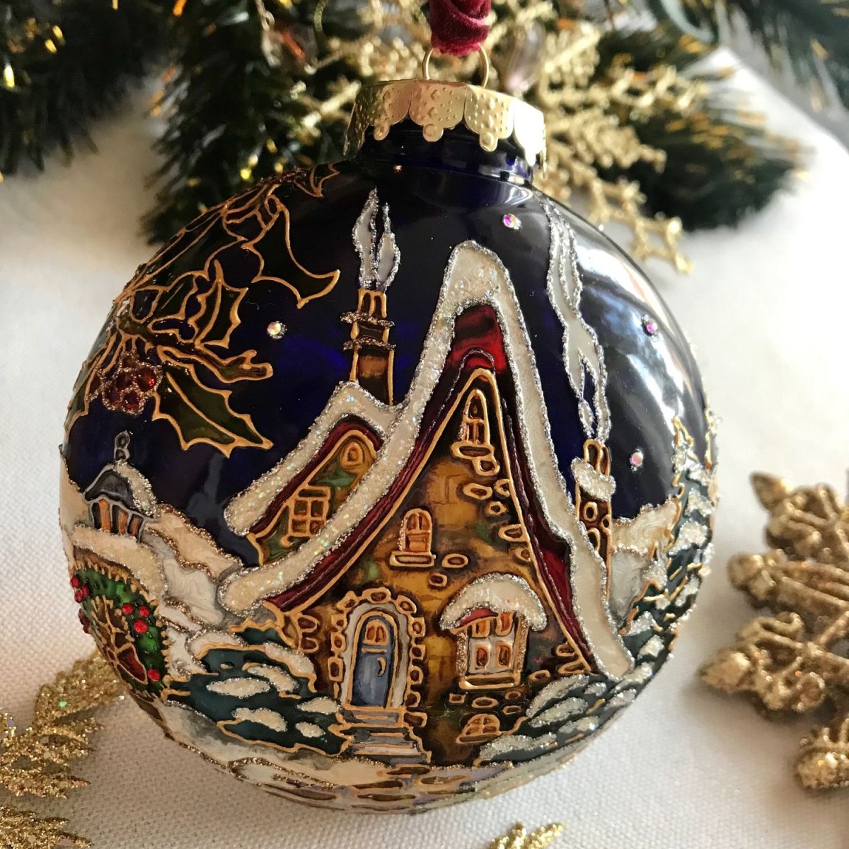 Расписные елочные игрушки