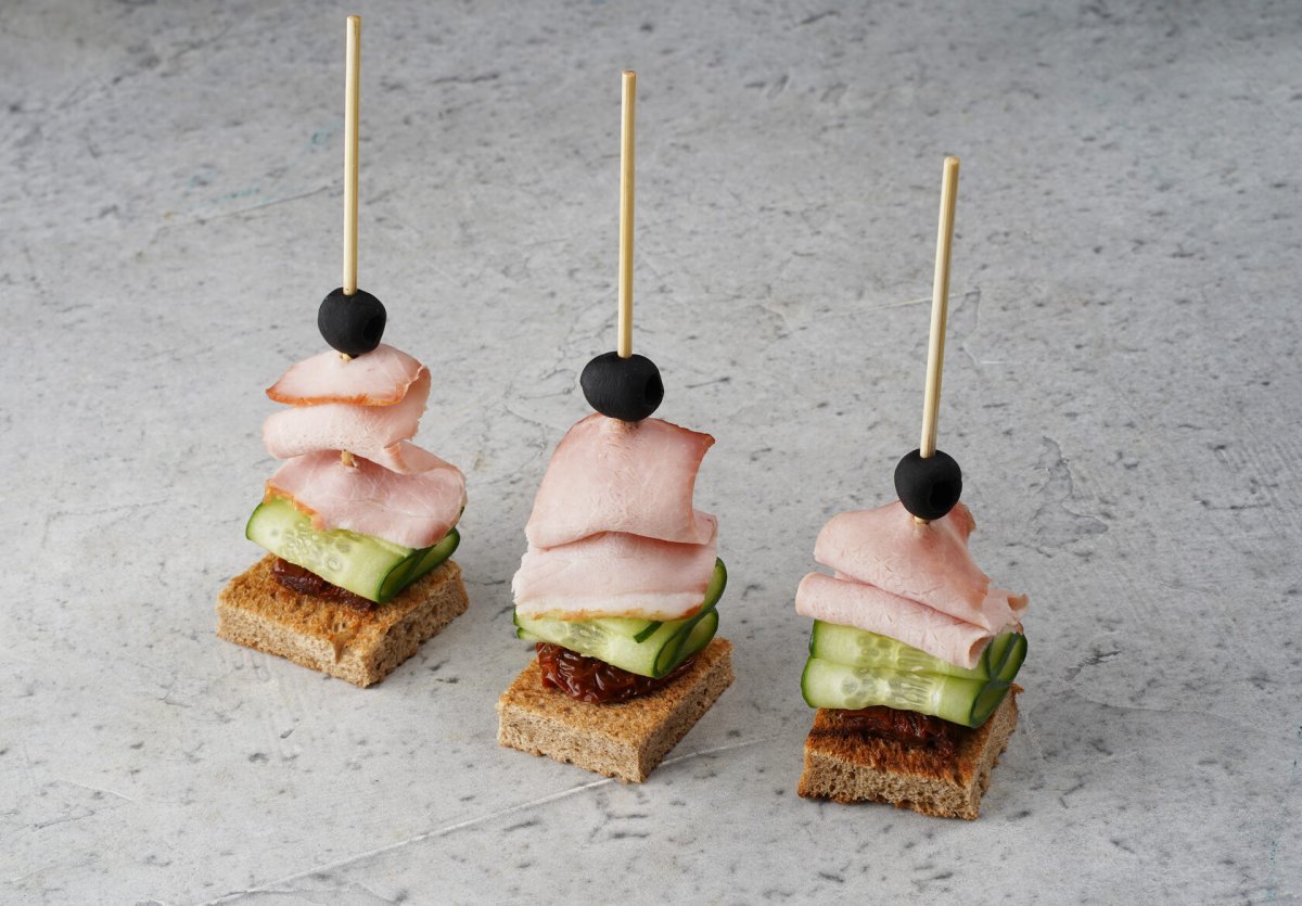 Канапе с фрикадельками