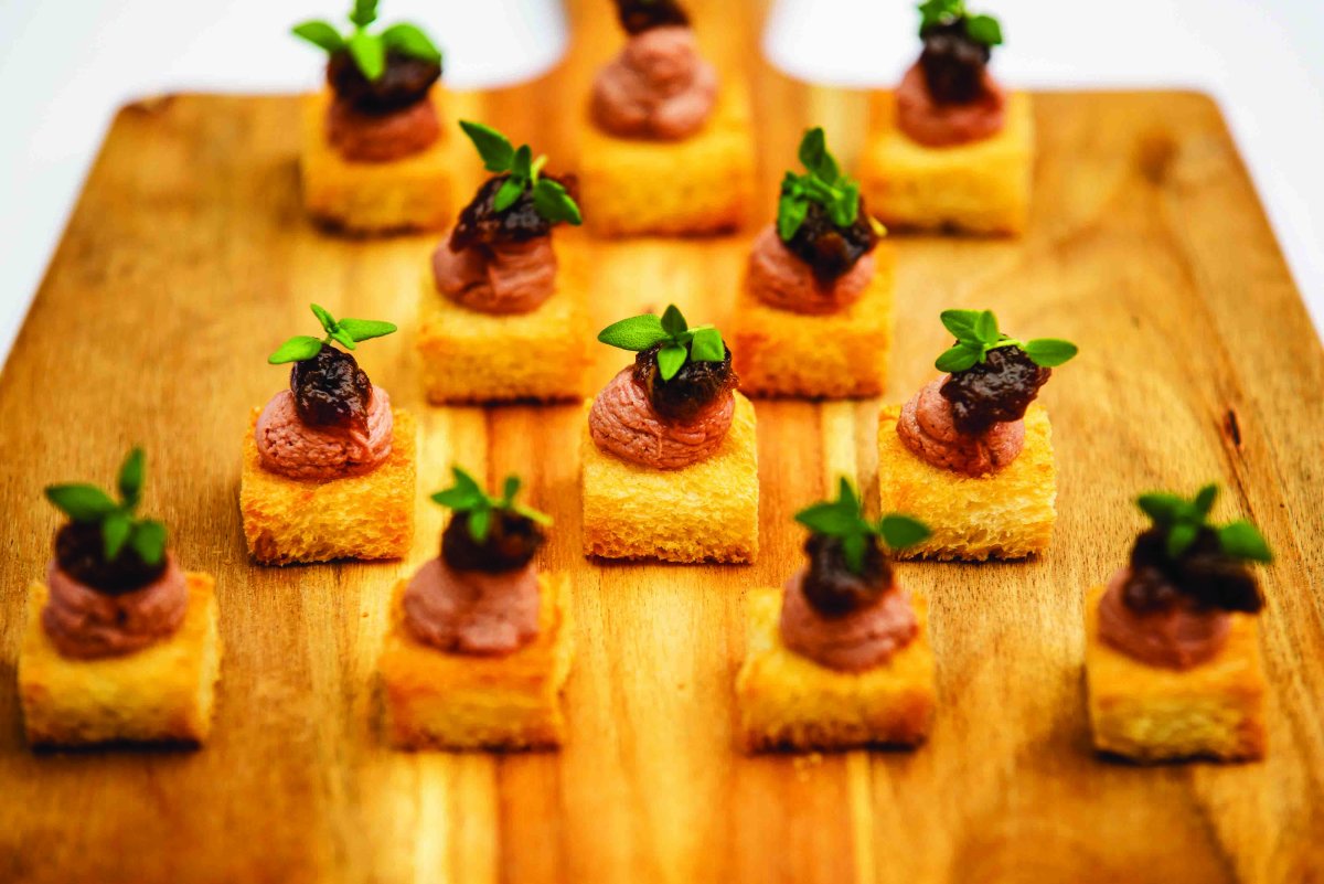 Канапе из слоеного теста