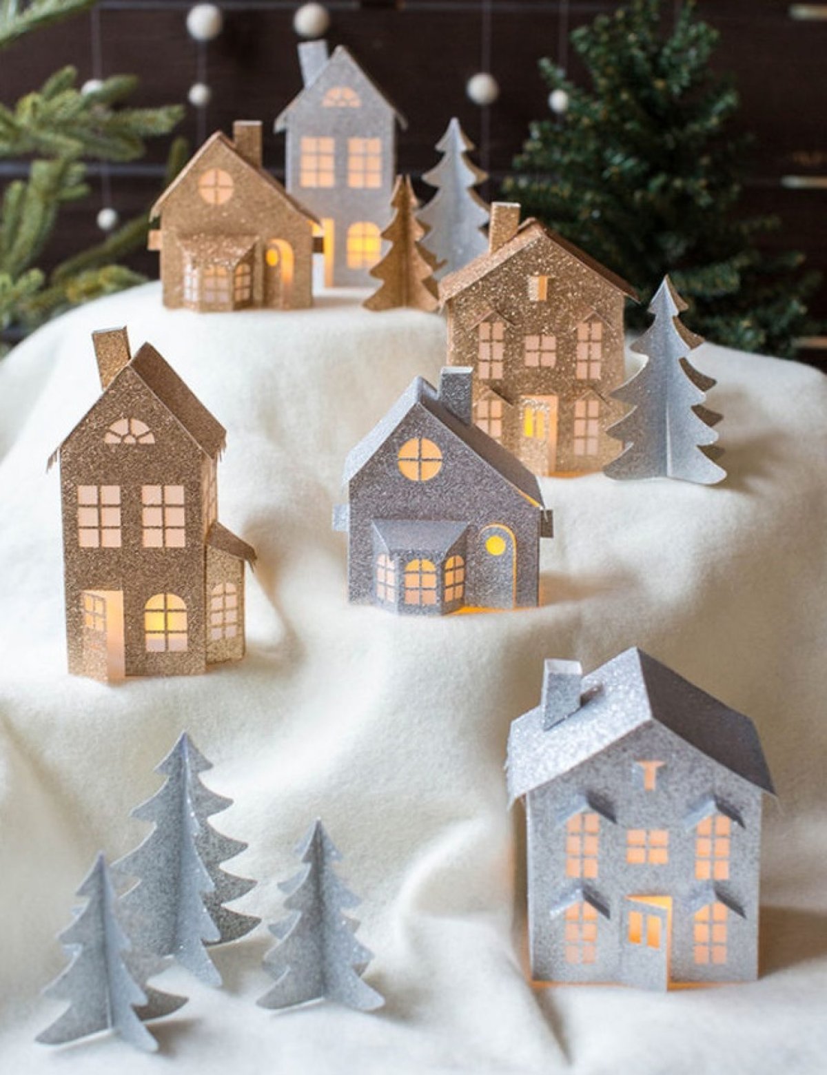 Домик декоративный новогодний