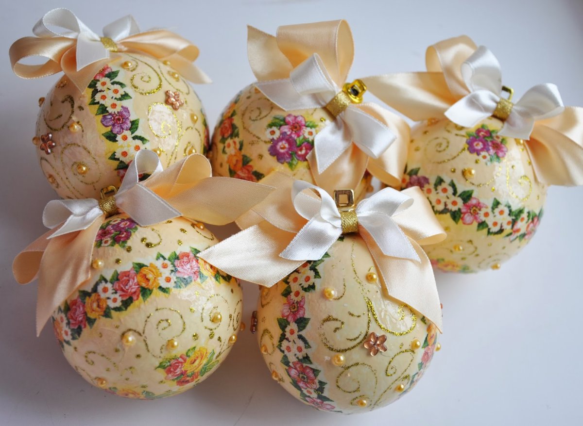 Шары пластиковые декупаж