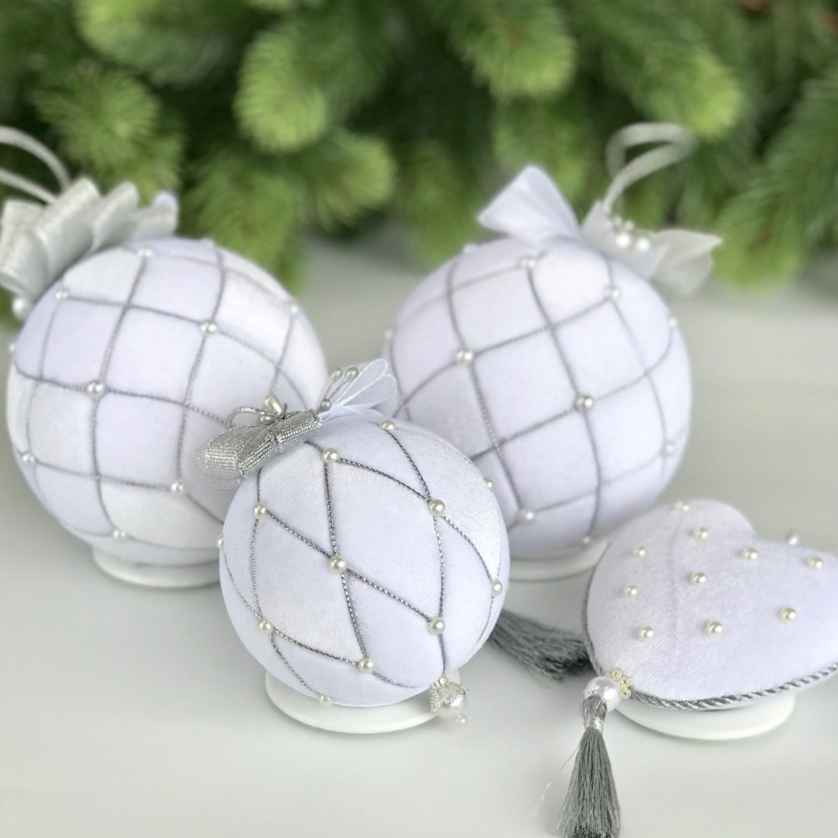 Пенопластовый шар елочная игрушка