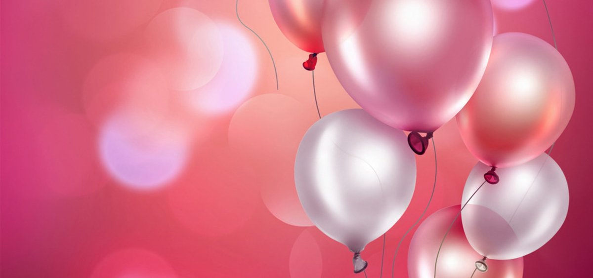 Розовые воздушные шары в небе